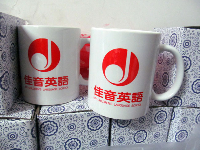 ����Ӣ�����˱�����